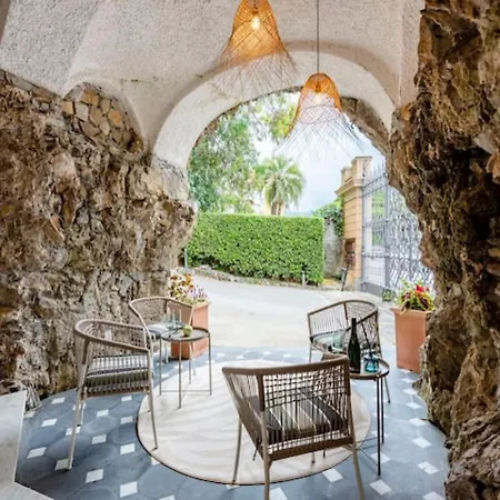 Charming In Historic Front Sea With Free Parking, Near Portofino * Rapallo