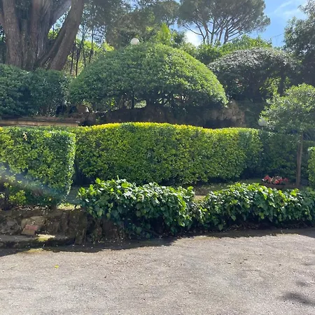 Charming In Historic Front Sea With Free Parking, Near Portofino Lejlighed