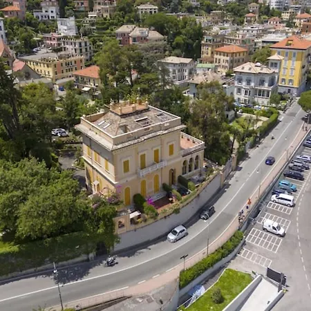 Apartment Charming In Historic Front Sea With Free Parking, Near Portofino