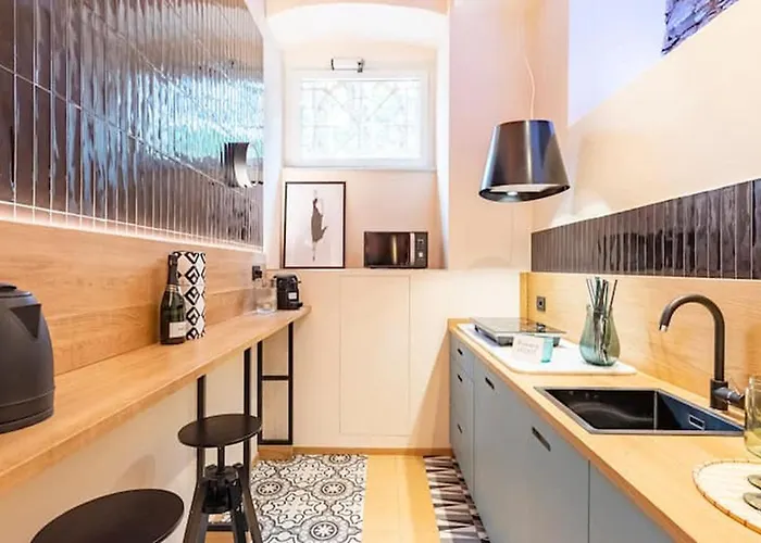 Charming In Historic Front Sea With Free Parking, Near Portofino Apartment *