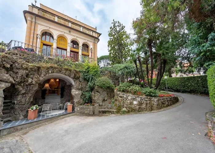 Charming In Historic Front Sea With Free Parking, Near Portofino Rapallo