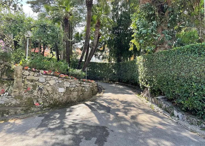Charming In Historic Front Sea With Free Parking, Near Portofino Appartamento *