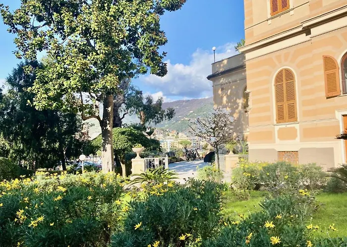 Apartment Charming In Historic Front Sea With Free Parking, Near Portofino Rapallo